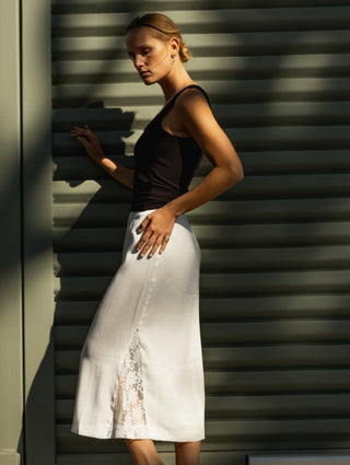 White and lace Roma skirt